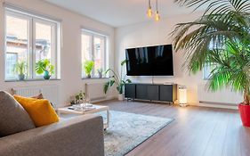 Luxuriöses Apartment, 10min Innenstadt, Parkplatz